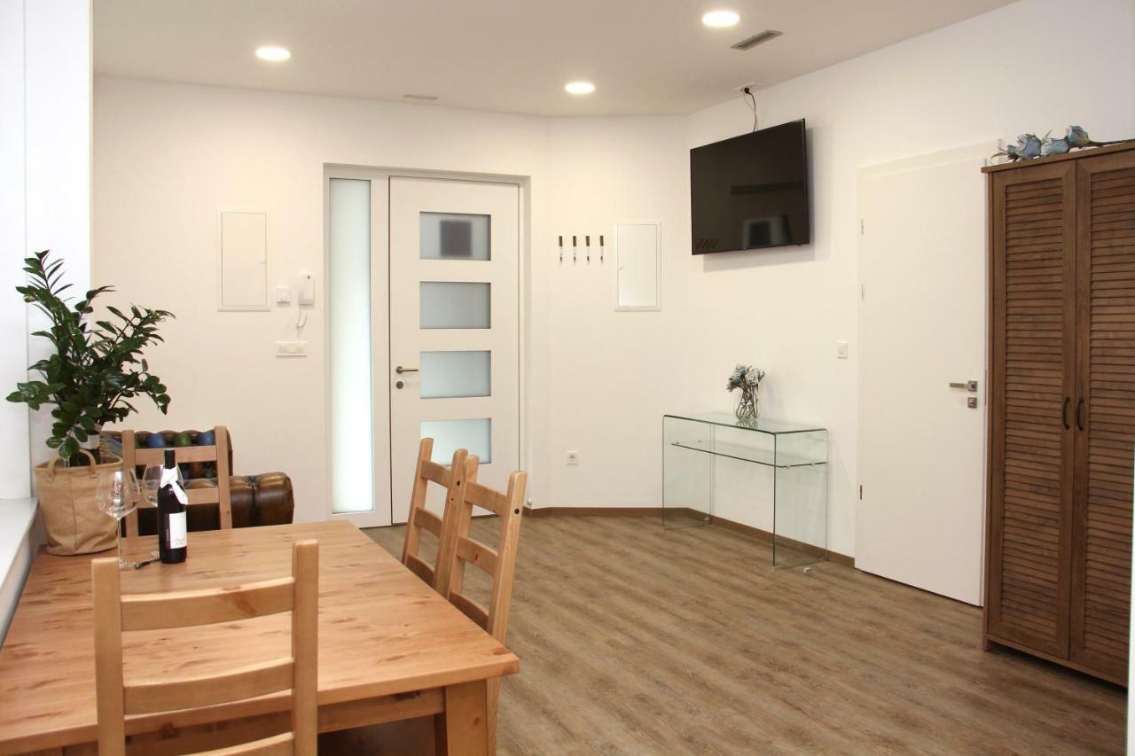 Maja Apartment Шибеник Экстерьер фото